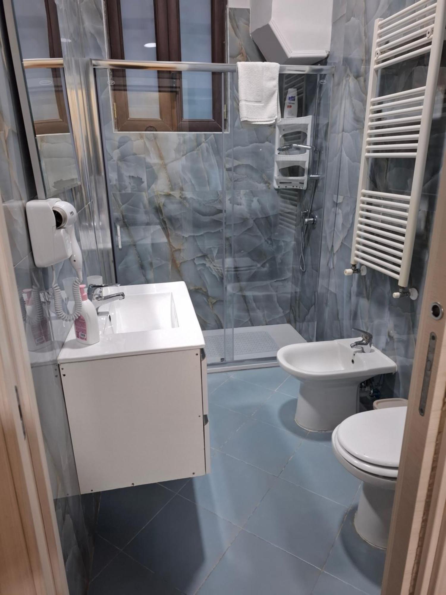 Casa Amelia Bed & Breakfast Napoli Bagian luar foto